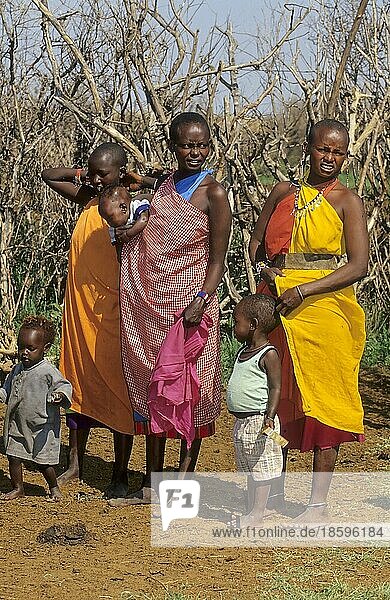 Maasai  mother with child  Kenya  East Africa  Africa