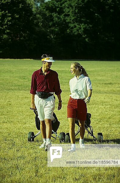 Women golfers on the golf course