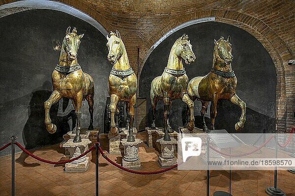 Pferde von San Marco  im Markusdom  Venedig  Region Venetien  Italien  Europa