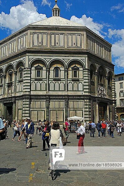 Florenz  Baptisterium  Paradiespforte  Osttür  Domplatz  Piazza del Duomo  Toskana  Italien  Europa