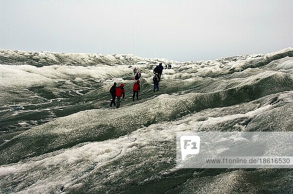 Touristen auf Kangerlussuaq-Gletscher  Grönland  Nordamerika