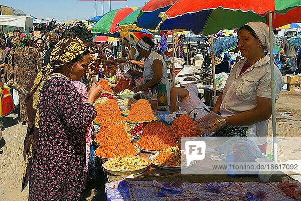 Frau am Marktstand  Tolkucha-Basar  Aschgabat  Turkmenistan  Asgabat  Asien
