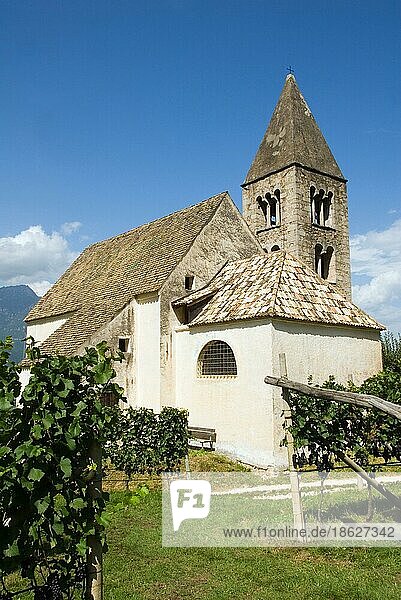 Kirche  Mazon bei Neumarkt  Trentino-Alto Adige  Südtirol  Italien  Egna  Europa