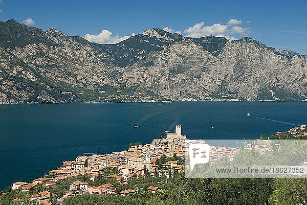 View of Lake Garda  Lago  Malcesine  Trentino-Alto Adige  South Tyrol  Italy  Europe