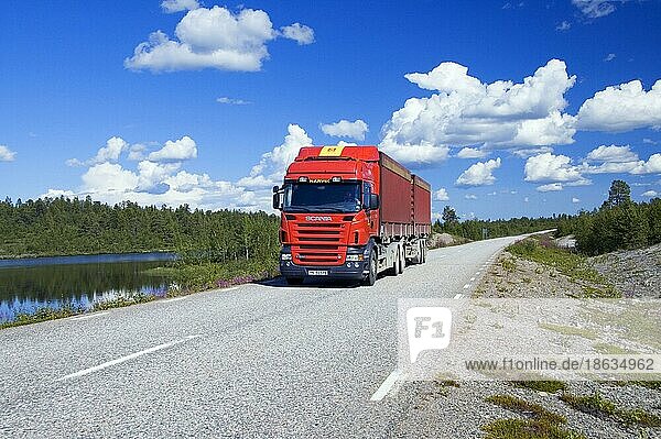 Lastwagen  Idivuoma  Lappland  Schweden  Europa