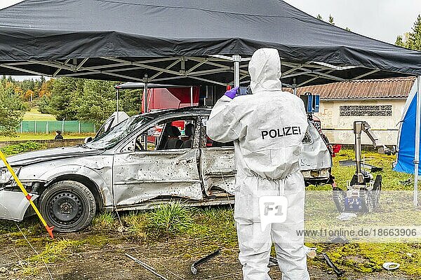 Securing evidence after a terrorist attack  symbol photo  Telemax remote control manipulator  BWTEX anti-terror exercise  police  Bundeswehr and rescue forces rehearse the fight against terrorists together  Stetten am kalten Markt  Baden-Württemberg  Germany  Europe