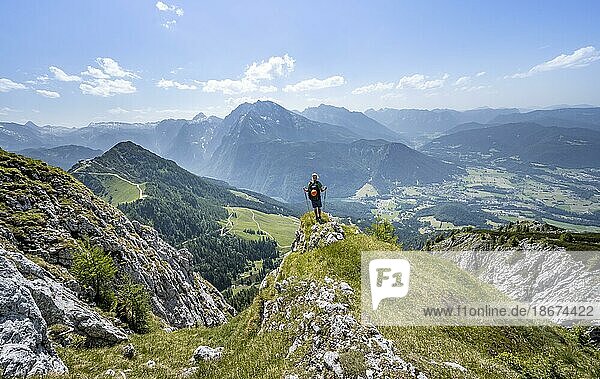Mountaineers descending from Hohen Brett  view of Jenner and Watzmann  Berchtesgaden Alps  Berchtesgadener Land  Bavaria  Germany  Europe
