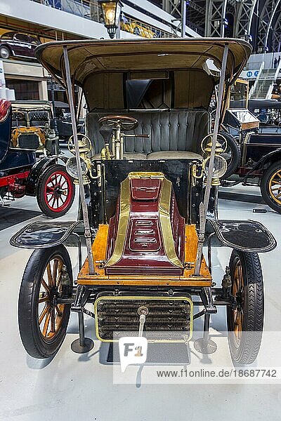 1906 De Dion Bouton Typ AL  französischer Automobilklassiker  Oldtimer  antikes Fahrzeug bei Autoworld  Oldtimermuseum in Brüssel  Belgien  Europa