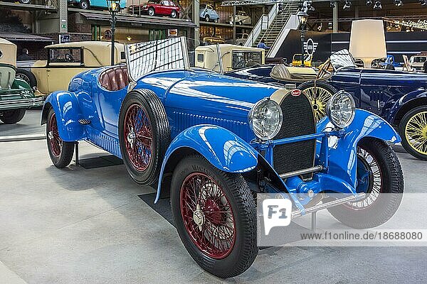 1927 Bugatti Typ 44  französischer 8zylinder Reihenklassiker  Oldtimer  antikes Fahrzeug bei Autoworld  Oldtimermuseum  Brüssel  Belgien  Europa