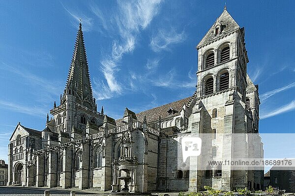 Autun  Die Kathedrale Saint Lazare. Regionaler Naturpark Morvan. Departement Saone et Loire. Burgund Franche Comte. Frankreich