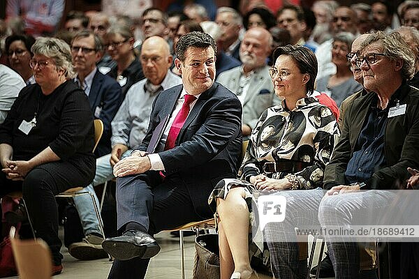 Making progress out of change. A discussion on the occasion of the 160th birthday of the SPD with the award of the August Bebel Prize to Franz Müntefering. Here: Hubertus Heil  Deputy Chairman of the SPD and Federal Minister of Labour and Social Affairs  and Michelle Müntefering in the audience shortly in front of the award ceremony. Berlin  22.05.2023.  Berlin  Germany  160 years of SPD  Europe