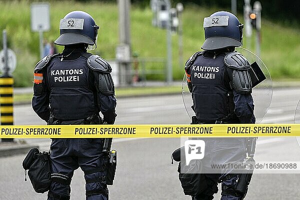 Police Restricted Zone Policemen Protective Equipment