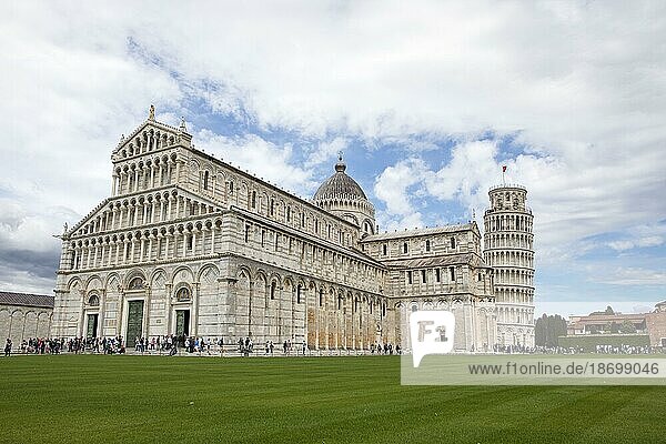 Cathedral and Leaning Tower  Pisa  Province of Pisa  Tuscany  Italy  Europe