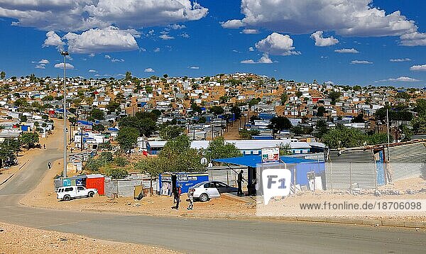Leben in einfachen Hütten in Windhoek  Namibia  Afrika