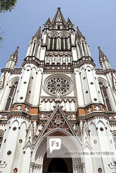 Die 1840 erbaute Kirche unserer Lieben Frau von Lourdes ist die Nachbildung der Lourdes-Basilika in Tiruchirappalli Trichy  Tamil Nadu  Südindien  Indien  Asien. Gallisch-katholischer Stil  Asien