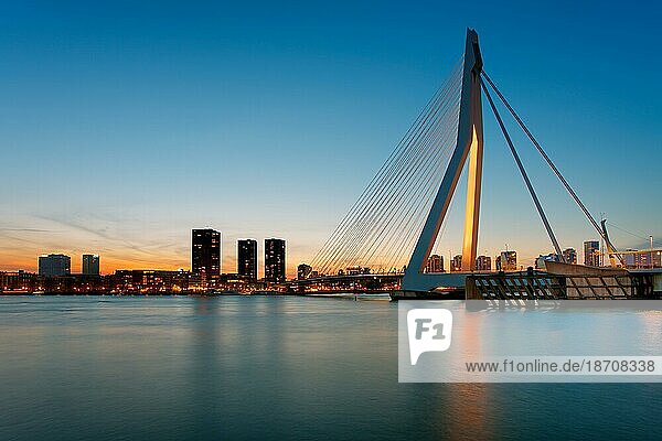 Erasmus Bridge  Rotterdam. Erasmusbrücke  Rotterdam