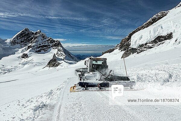 Snowplow  snow piste. Sphinx Observatory  Switzerland. Sphinx-Observatorium. Jungfraujoch. Schweiz