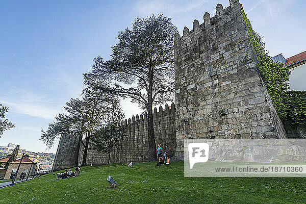 Old wall of Fernandina  UNESCO World Heritage Site  Porto  Norte  Portugal  Europe