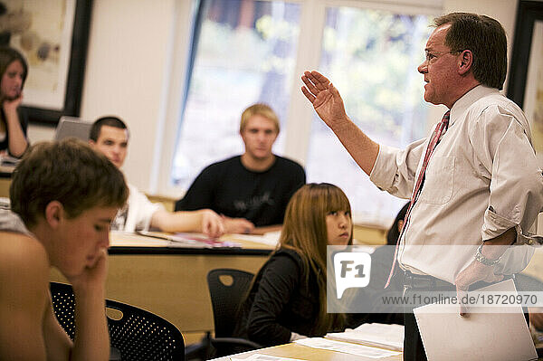 A professor lectures students at Sierra Nevada College  Lake Tahoe  Nev.