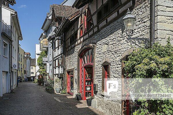 Historische Fachwerkhäuser in der Altstadt von Radolfzell am Bodensee  Landkreis Konstanz  Baden-Württemberg  Deutschland  Europa