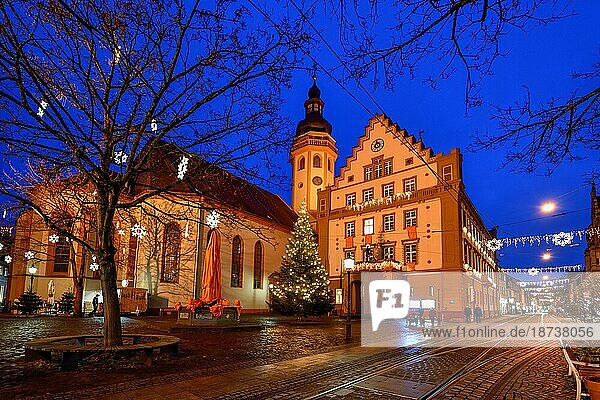 Rathaus von Durlach  blaue Stunde  blaue Stunde  Karlsruhe  Baden-Württemberg  Deutschland  Europa