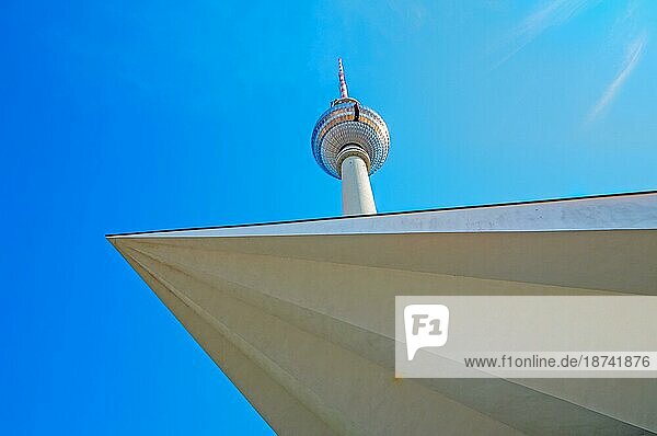 Ein anderer Blickwinkel des Berliner Fernsehturms