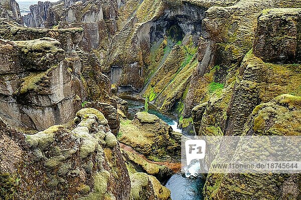 Der Fjadrargljufur Canyon im Süden von Island