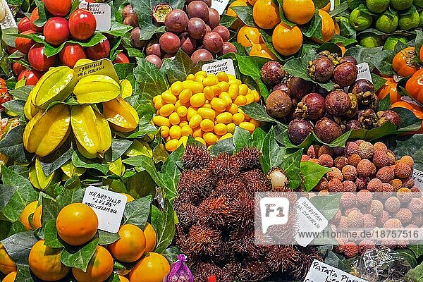 Exotische Früchte im Boqueria Markt in Barcelona