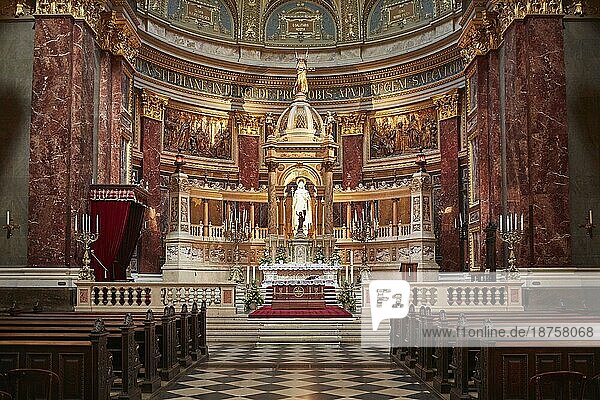 Altar  St. Stephans Basilika  Budapest  Ungarn  Europa