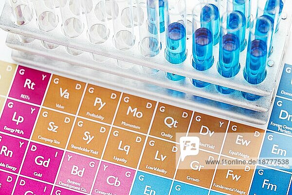 Wissenschaft Elemente mit Chemikalien Anordnung . Auflösung und hohe Qualität schönes Foto