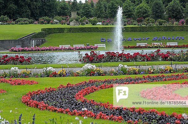 Blühendes Barock  Blumenbeete im Schlosspark