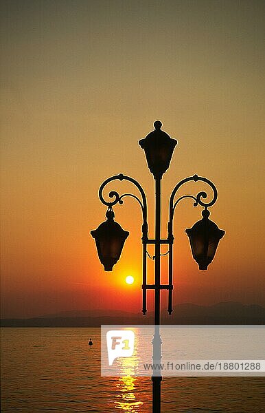 Gardasee  Italien  Lazise  Sonnenuntergang  Sehnsucht  See  Europa