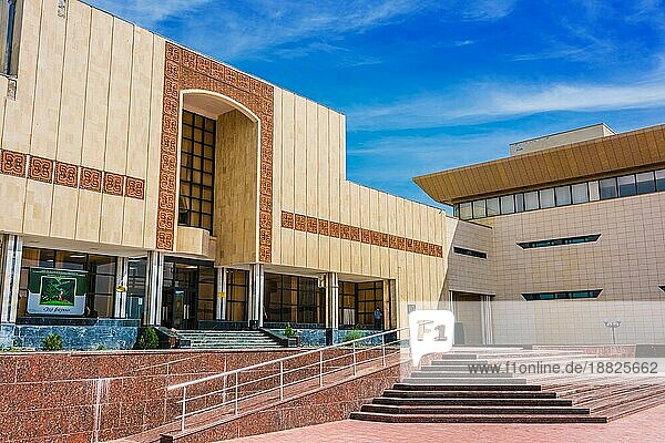 NUKUS  UZBEKISTAN 6. MAI 2019: Das Staatliche Kunstmuseum der Republik Karakalpakstan in Nukus  Usbekistan  Asien