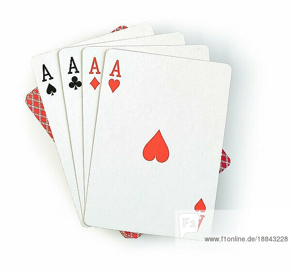 Spielkarten vor weißem Hintergrund