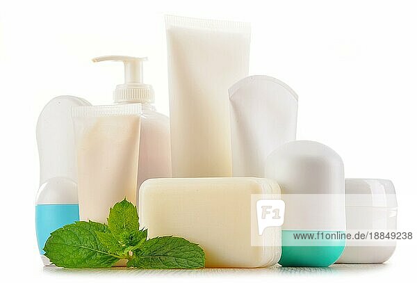 Zusammensetzung mit Behältern für Körperpflege und Schönheitsprodukte. Ökokosmetik
