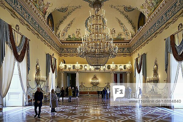 Neapel Kampanien Italien. Das Museo di Capodimonte ist ein Kunstmuseum im Palast von Capodimonte  einem großen bourbonischen Palazzo in Neapel  Italien. Das Museum ist der wichtigste Aufbewahrungsort für neapolitanische Malerei und dekorative Kunst und beherbergt mehrere wichtige Werke aus anderen Ländern