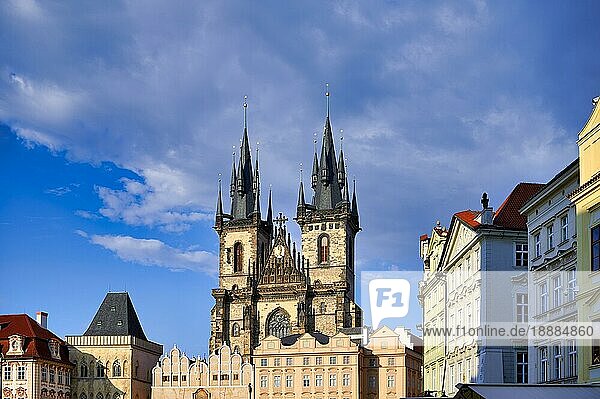 Prag  Tschechische Republik. Die gotische Kirche Unserer Lieben Frau vor Tyn auf dem Altstädter Ring