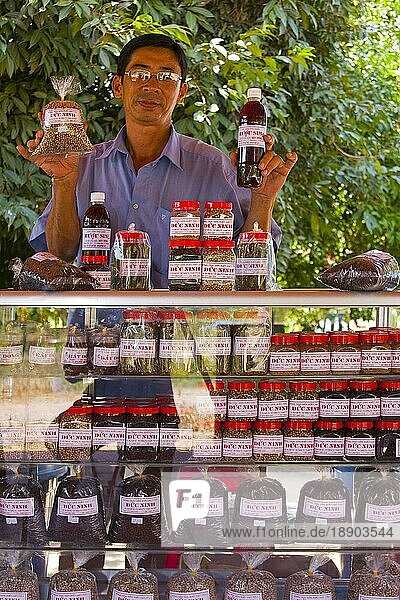 Teeverkäufer  Insel Phu Quoc  Vietnam  Asien
