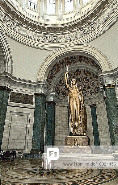La Estatua de la Republica  Bronzestatue  Staatshaus  El Capitolio  Havanna  Kuba  Mittelamerika