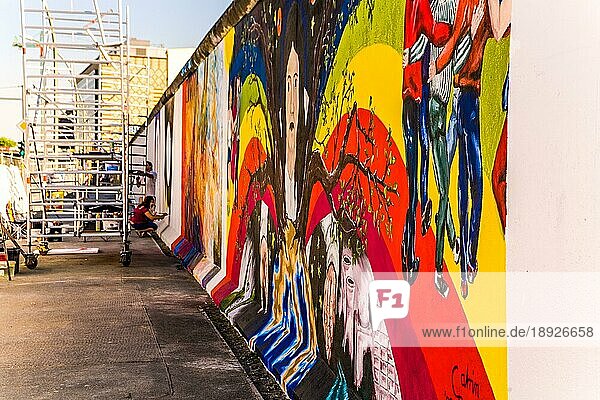 Sanierung der East Side Gallery  Berliner Mauer