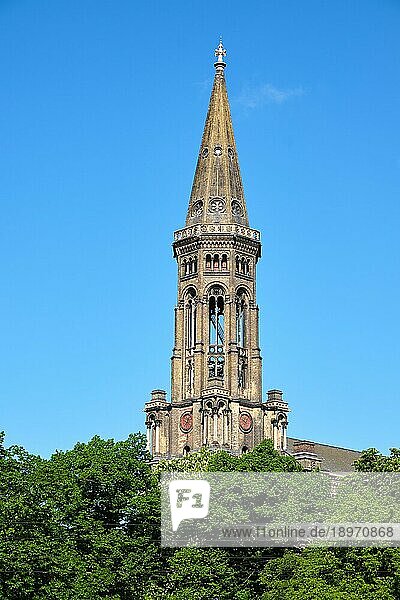Der Glockenturm der Zionskirche in Berlin  Deutschland  Europa