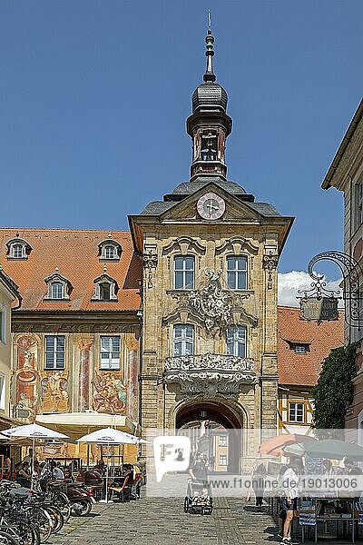 Altes Rathaus  Menschen  Bamberg  Oberfranken  Bayern  Deutschland  Europa