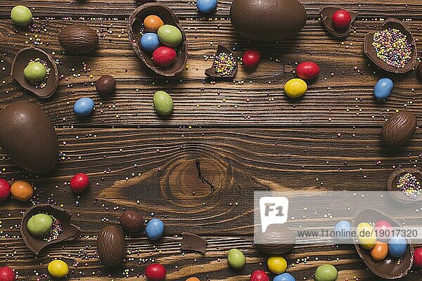 Ostern Süßigkeiten hölzernen Hintergrund. Auflösung und hohe Qualität schönes Foto