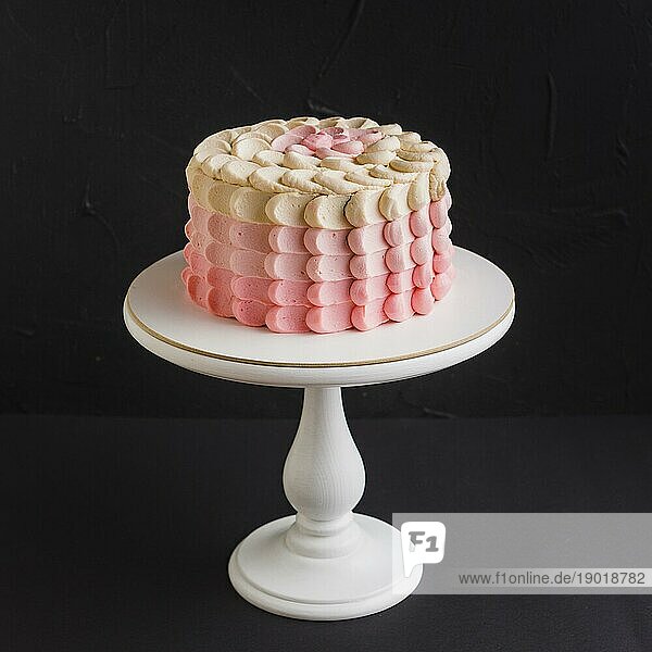 Close up Kuchen Kuchenstand schwarzen Hintergrund. Auflösung und hohe Qualität schönes Foto