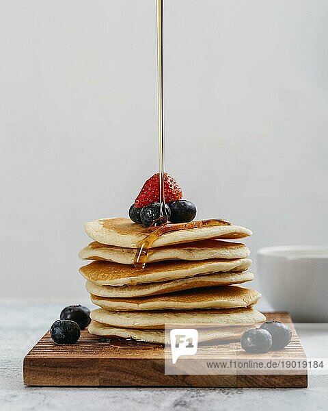 Zusammensetzung leckeres Frühstück Pfannkuchen. Auflösung und hohe Qualität schönes Foto