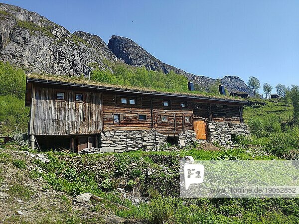 Traditionelles Gebäude  Innerdalen  Nordland  Norwegen  Europa