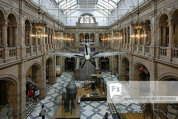 Innenansicht  Spitfire  Kelvingrove Art Gallery and Museum  Finnieston  Glasgow  Scotland  Großbritannien  Europa
