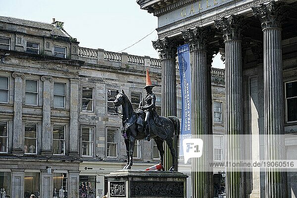 Reiterstatue Duke of Wellington  Gallery of Modern Art  Queen Street 111  Glasgow  Scotland  Großbritannien  Europa
