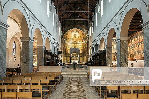 Kirche der Abtei Ten Putte  St. Godelina Abtei in Gistel der Brüder und Schwestern der Gemeinschaft Mutter des Friedens  Westflandern  Belgien  Europa