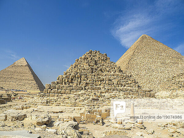 The Pyramids of Giza  UNESCO World Heritage Site  near Cairo  Egypt  North Africa  Africa